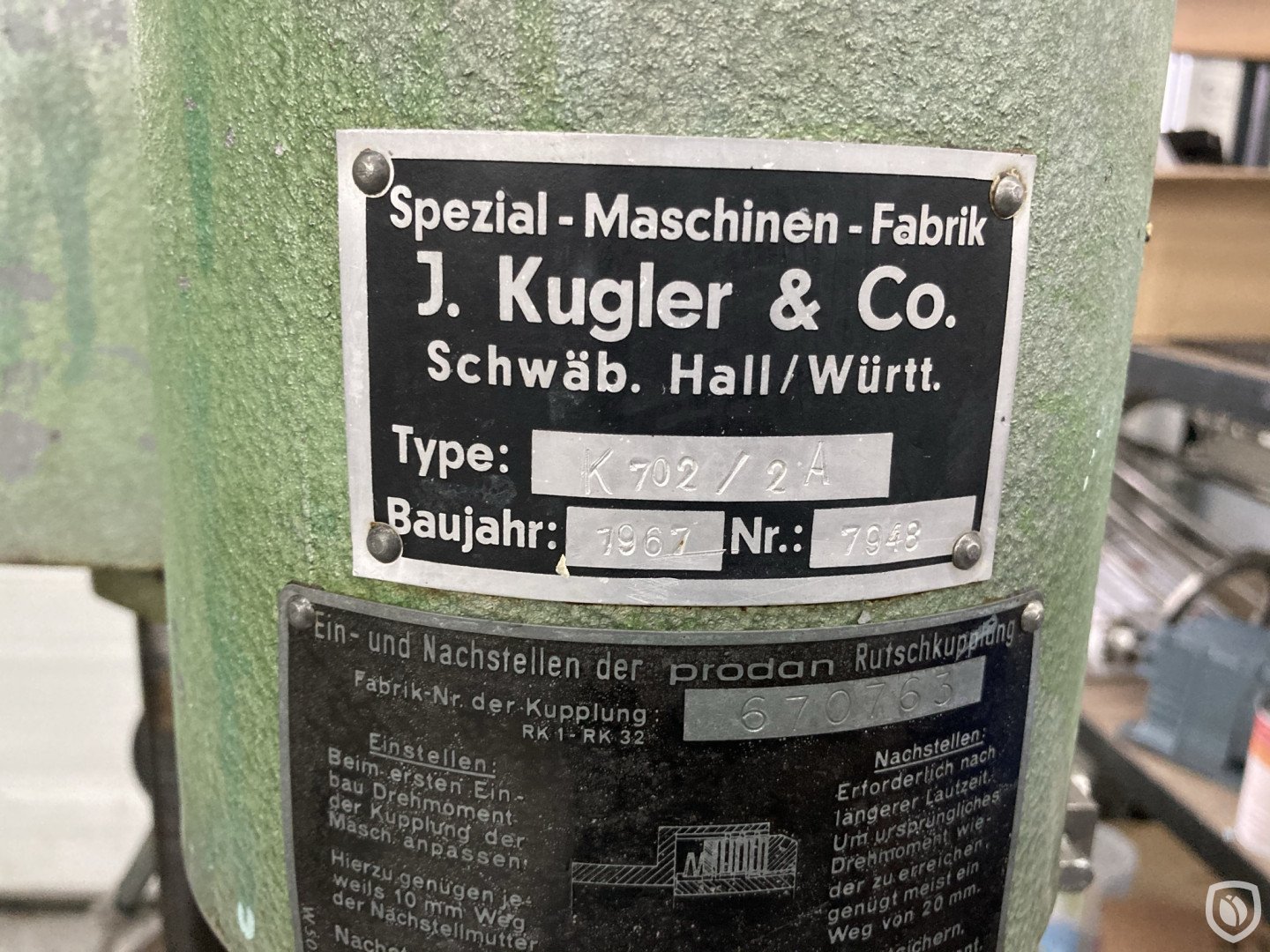 1/4 & 0,5 and 1 Liter filling station with Kugler screw closer